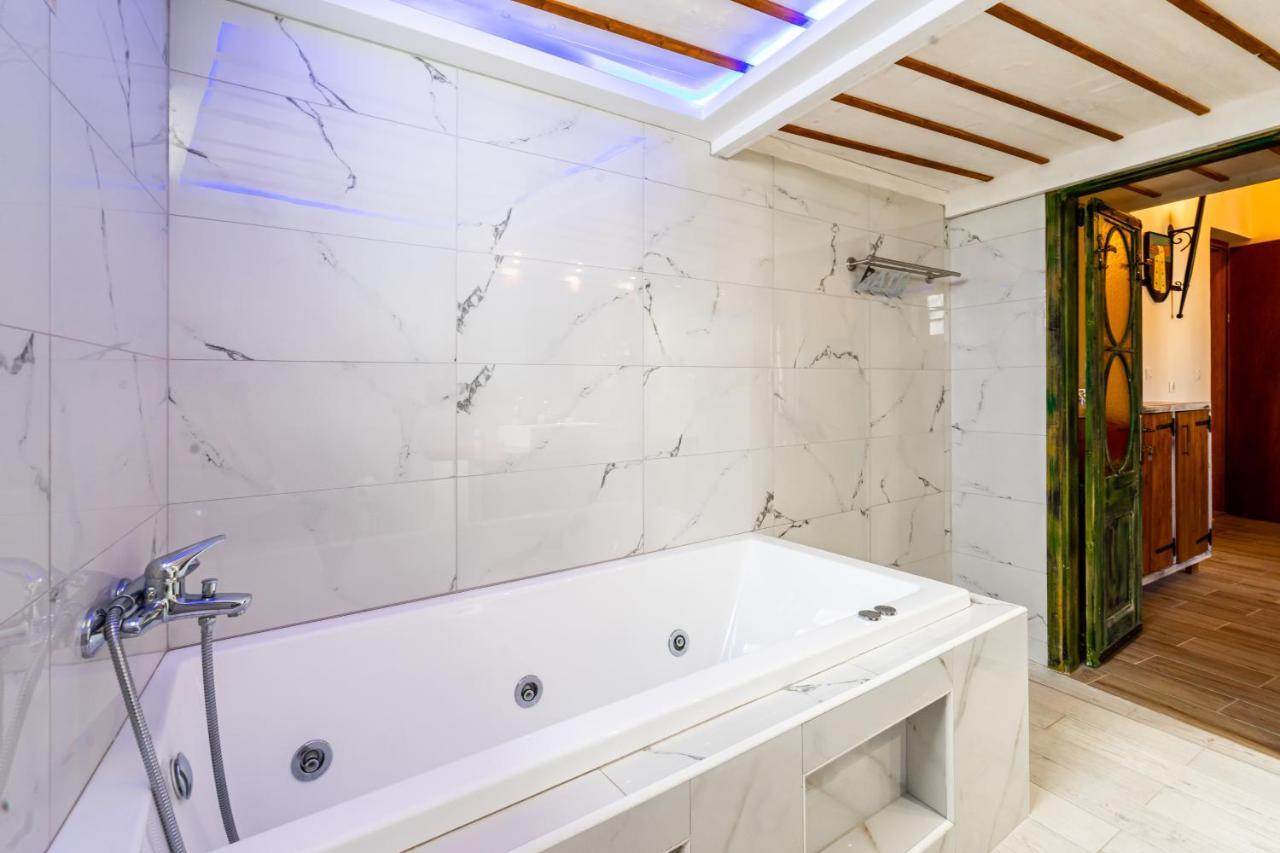 Cava D"Oro Suites Rhodes City Exterior foto